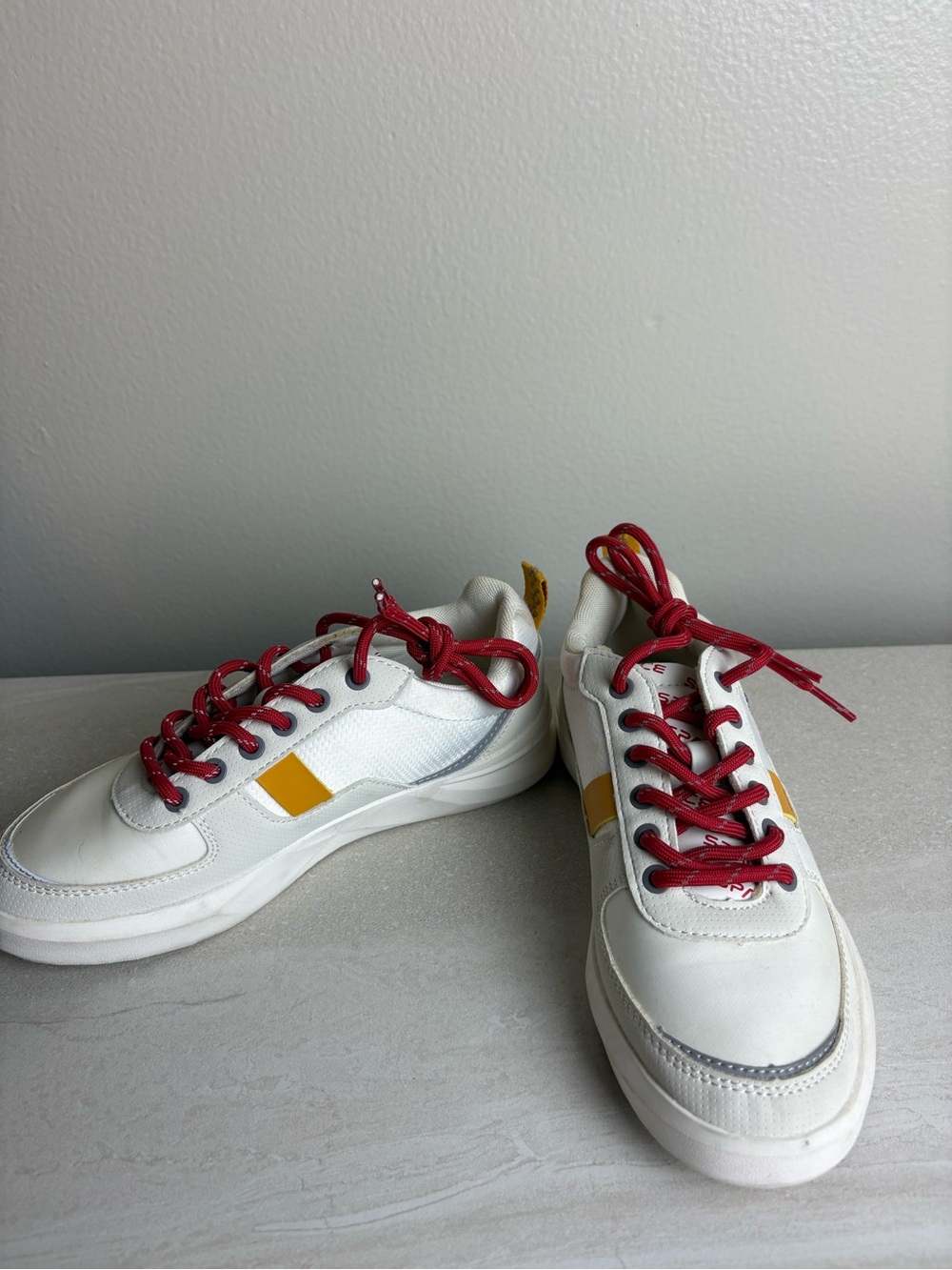 ZARA Boys NASA White Sneakers Memory Effect insole -size 3